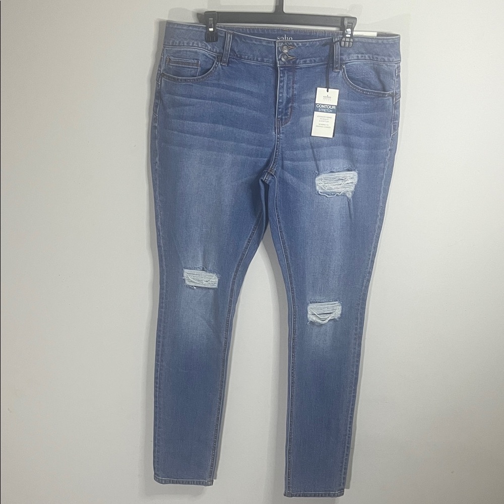 Soho New York & Company Light Blue Distressed Skinny Jeans